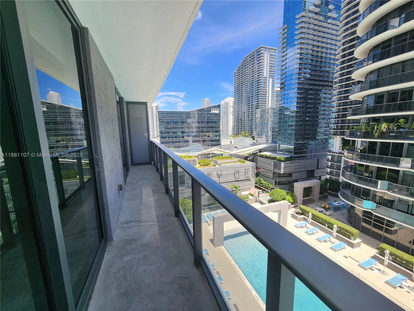 55 SW 9th St # 1402, Miami, FL 33130