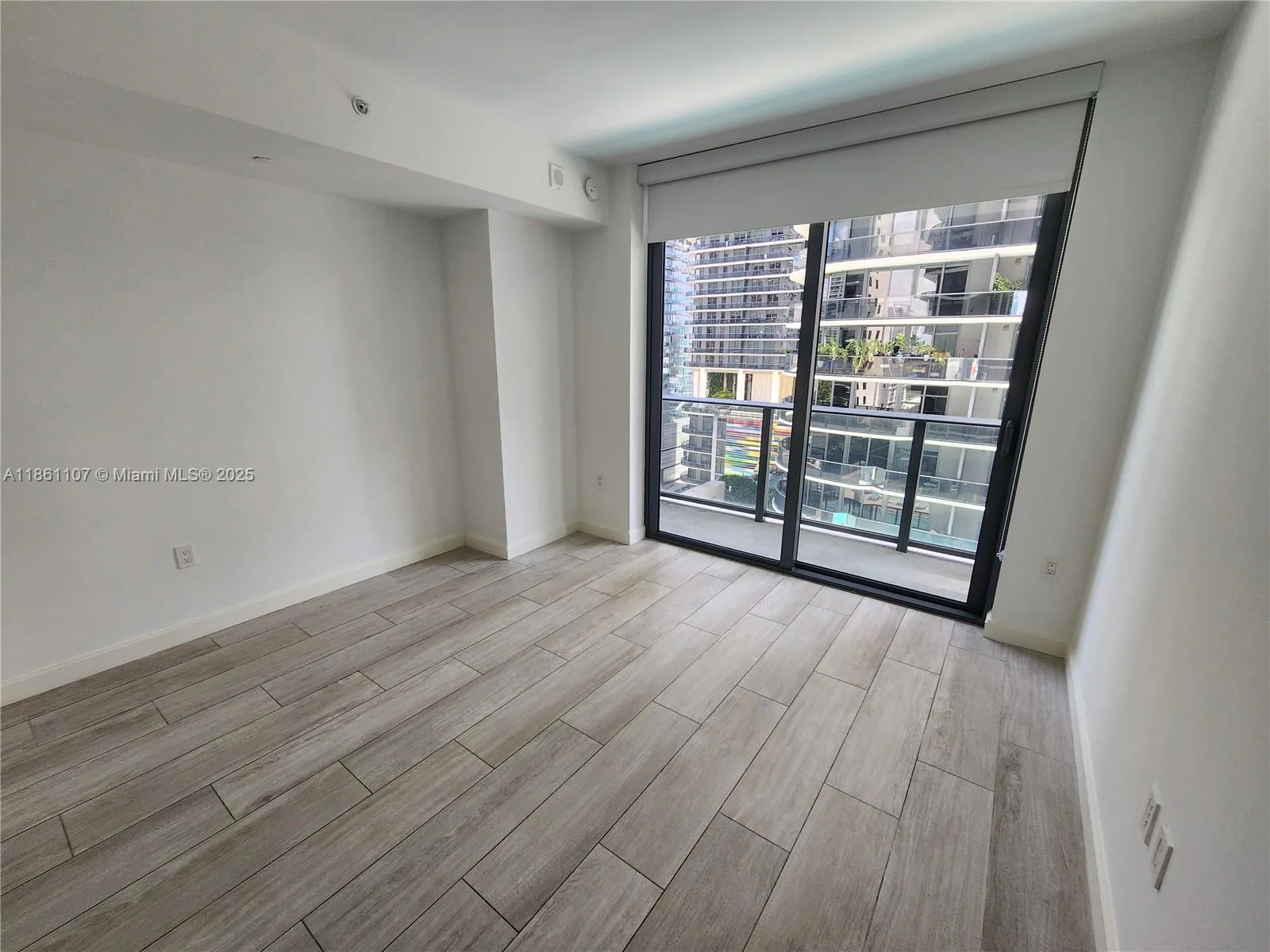 55 SW 9th St # 1402, Miami, FL 33130 photo 8