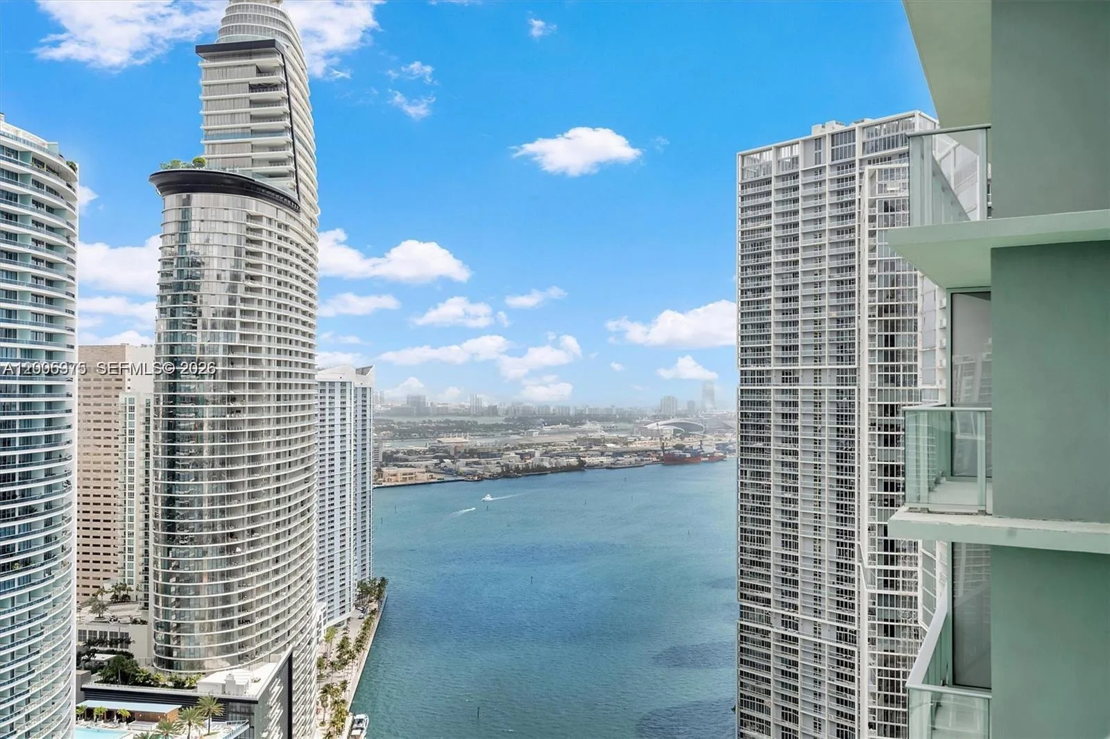77 SE 5th St # 4106, Miami, FL 33131