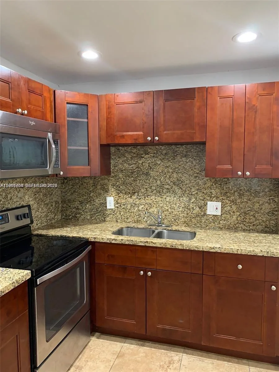 8704 NW 38th Dr, Coral Springs, FL 33065 photo 9