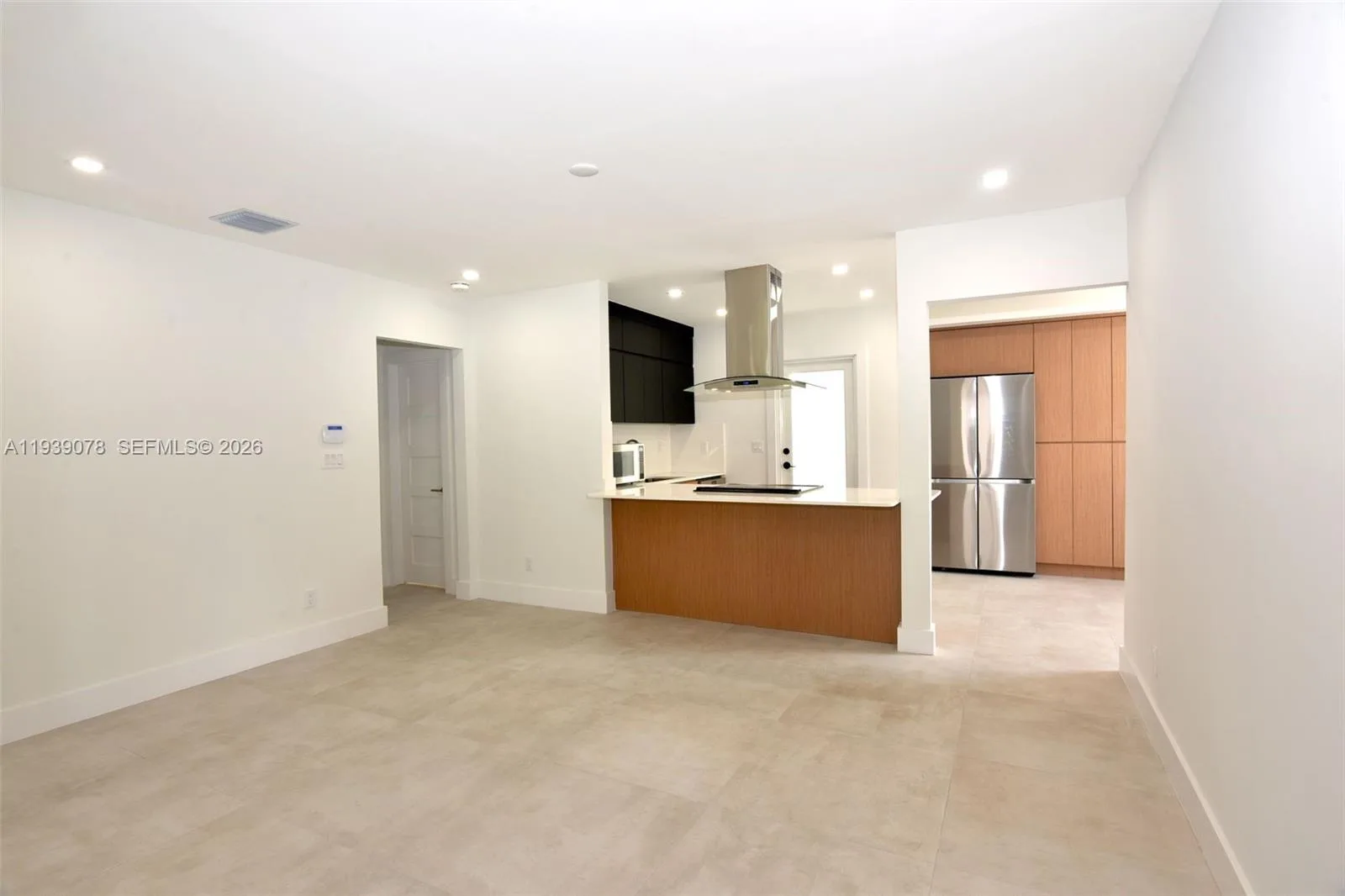 1084 NW 66th St, Miami, FL 33150 photo 11