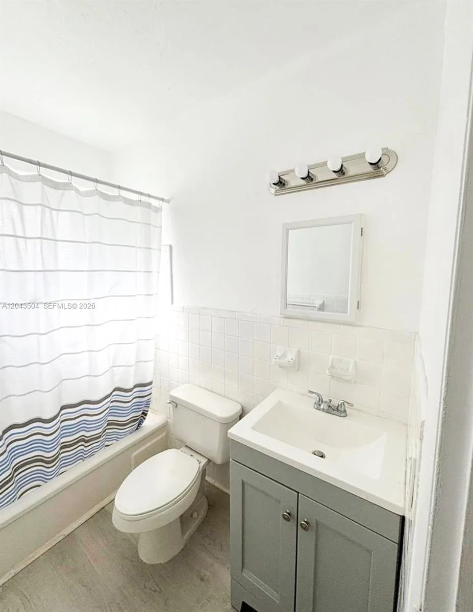 7717 Byron Ave, Miami Beach, FL 33141 photo 9
