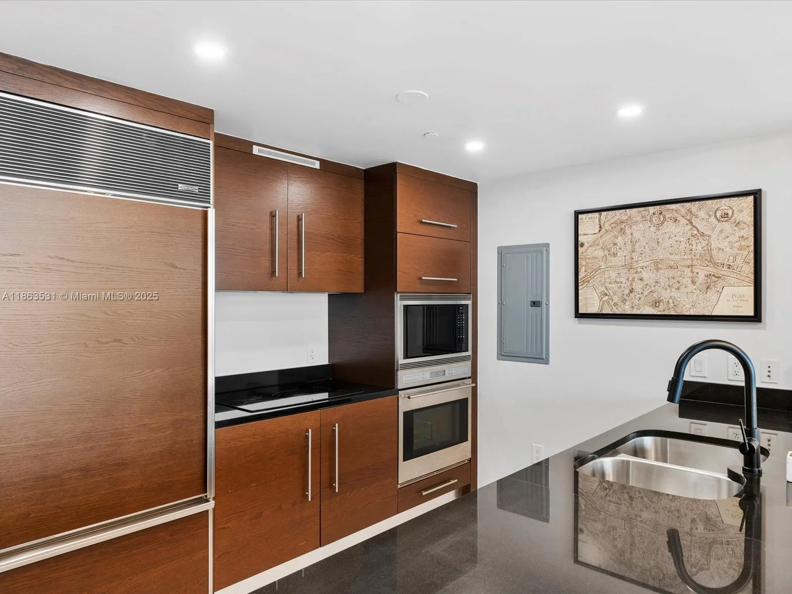 465 Brickell Ave # 4605, Miami, FL 33131 photo 12