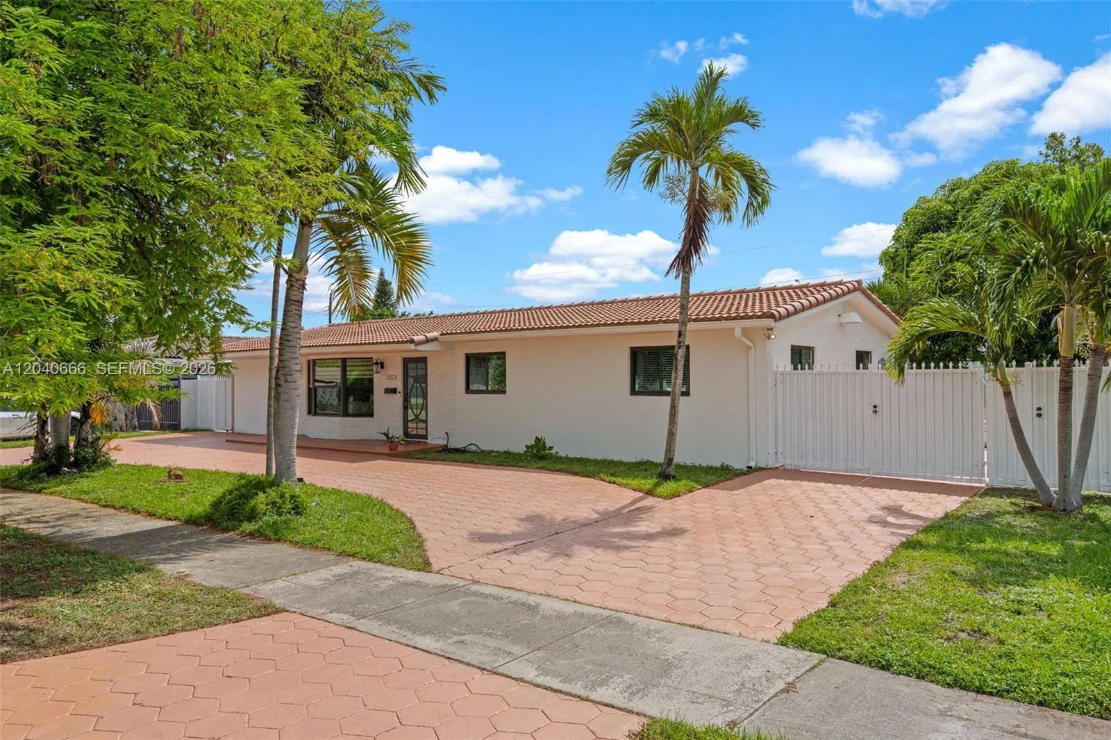 7701 W 16th Ct, Hialeah, FL 33014