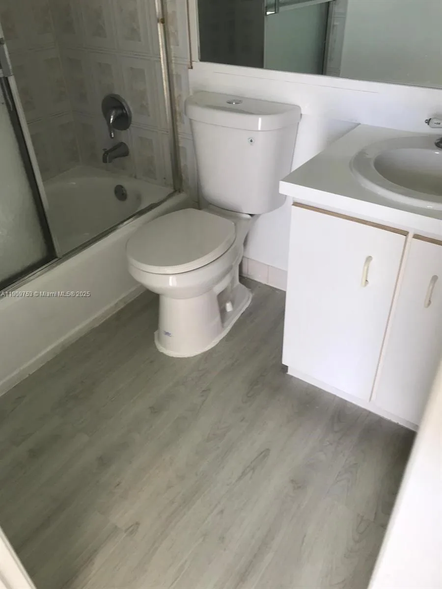 438 NE 210th Cir Ter # 203-4B, Miami, FL 33179 photo 10
