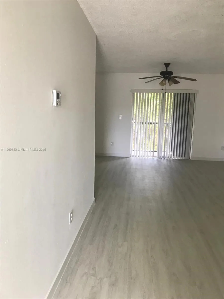 438 NE 210th Cir Ter # 203-4B, Miami, FL 33179 photo 3