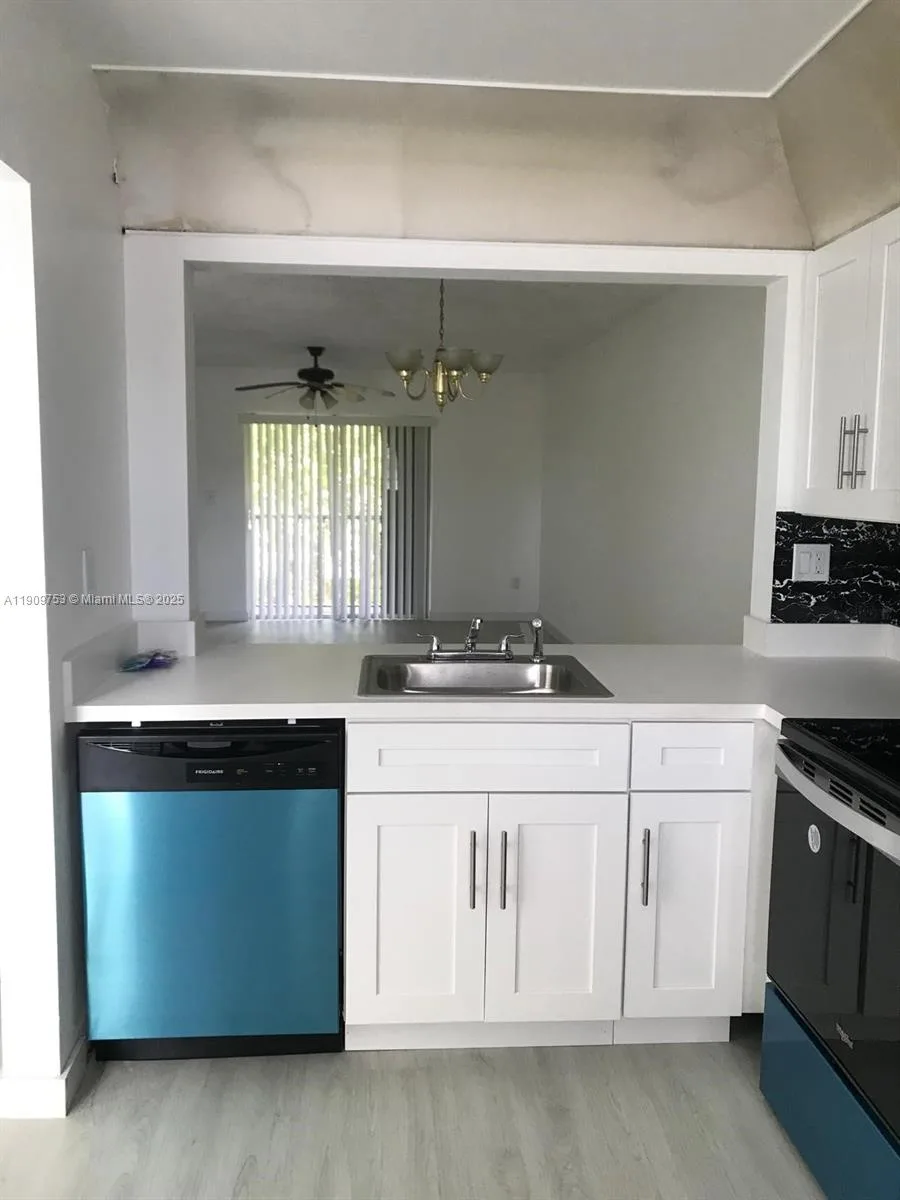 438 NE 210th Cir Ter # 203-4B, Miami, FL 33179 photo 7