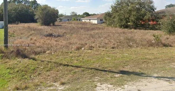332/334 Gretchen Ave S, Lehigh Acres, FL 33973