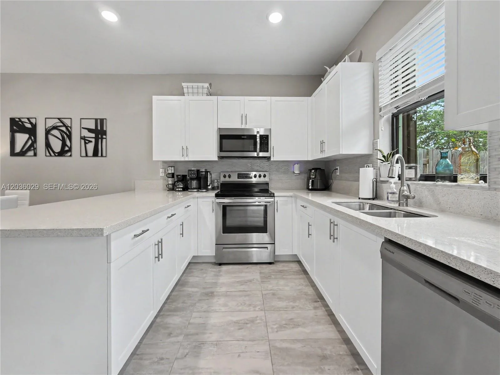 1608 SW 28th St, Fort Lauderdale, FL 33315 photo 3