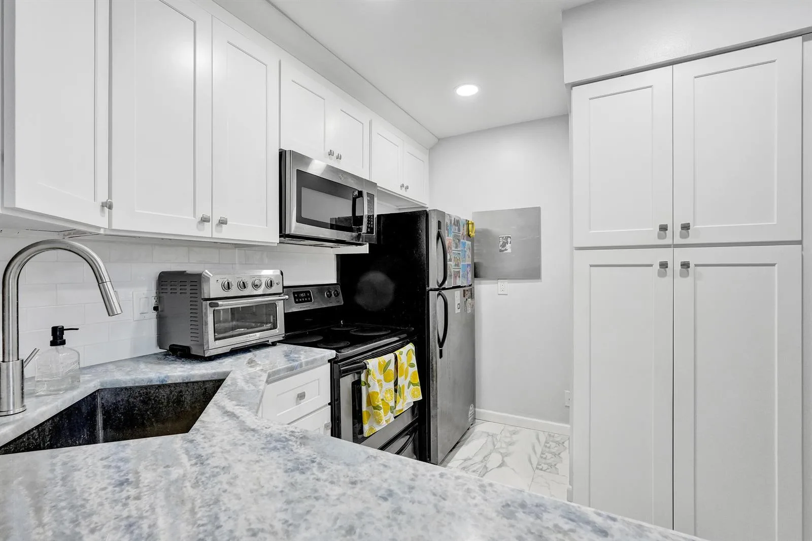 1008 Green Pine Boulevard # D3, West Palm Beach, FL 33409 photo 5