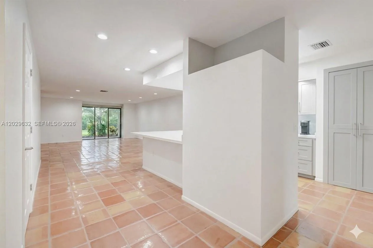 5375 10th Fairway Dr # 2, Delray Beach, FL 33484 photo 3