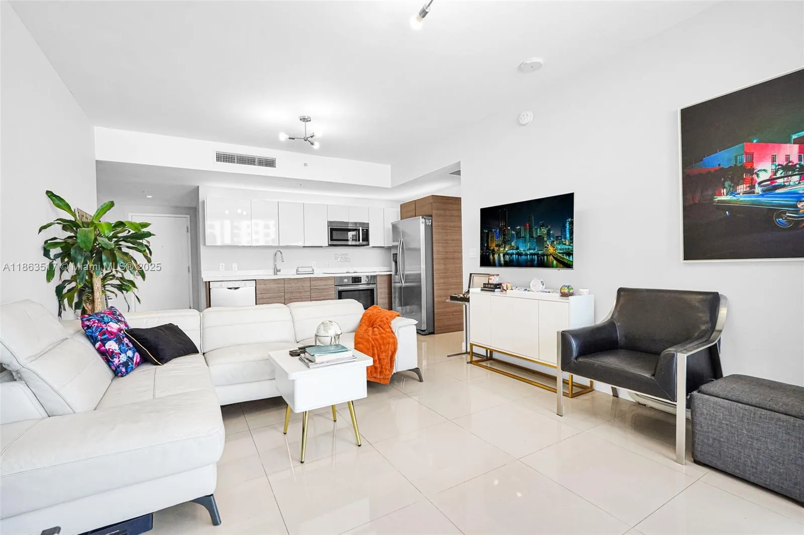 1010 SW 2nd Ave # 1010, Miami, FL 33130 photo 13