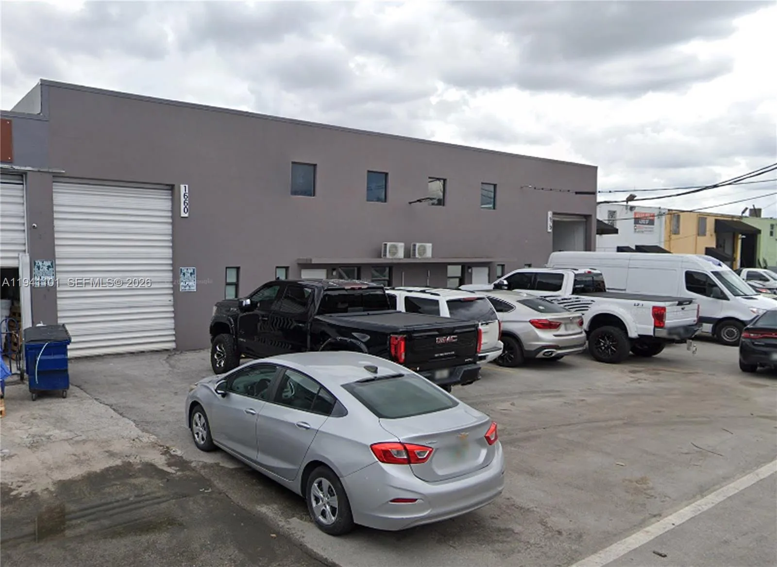 1660 W 33rd Pl, Hialeah, FL 33012