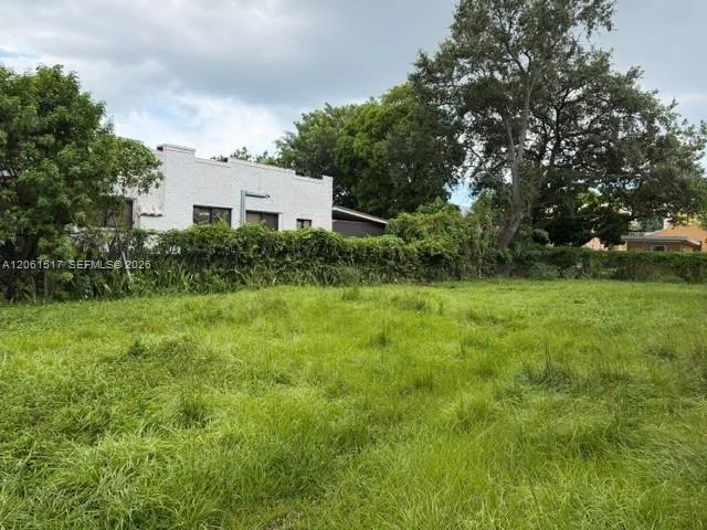 1036 NW 31st St, Miami, FL 33127 photo 6