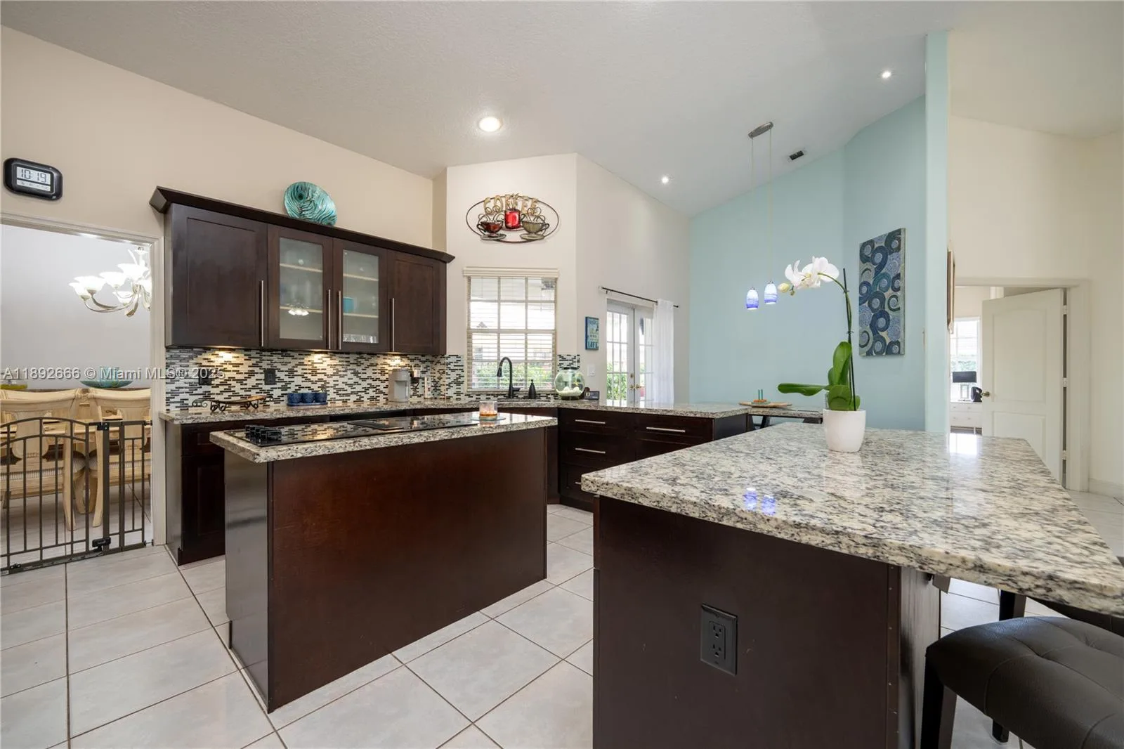 2275 SW 143rd Ct, Miami, FL 33175 photo 2