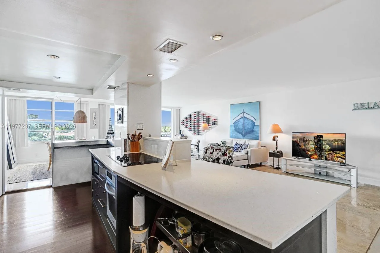 5700 Collins Ave # 5L, Miami Beach, FL 33140 photo 6