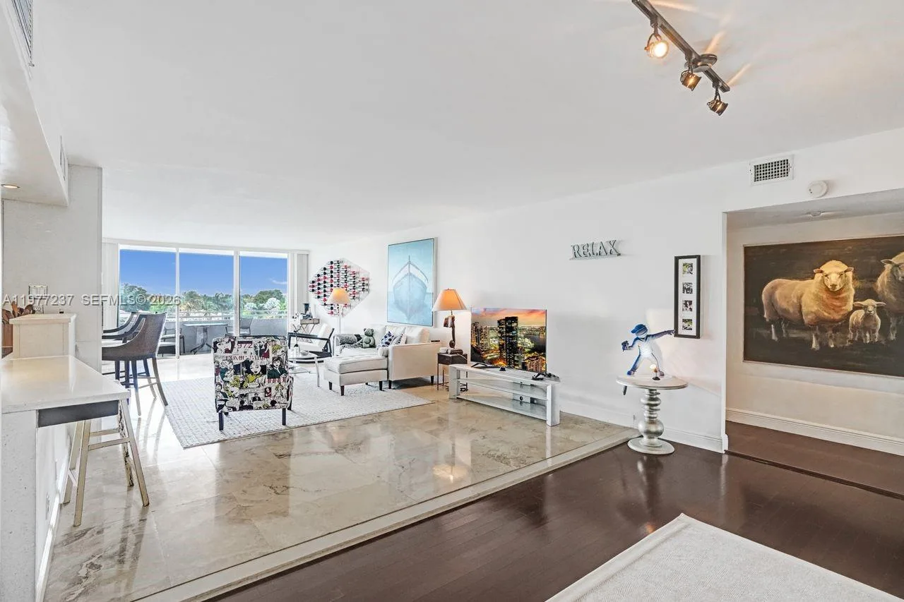 5700 Collins Ave # 5L, Miami Beach, FL 33140 photo 9