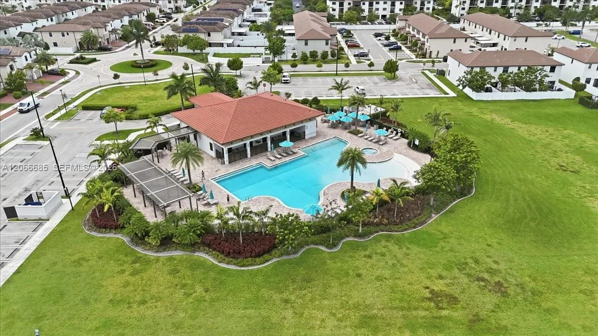 3378 W 112th St, Hialeah, FL 33018 photo 6
