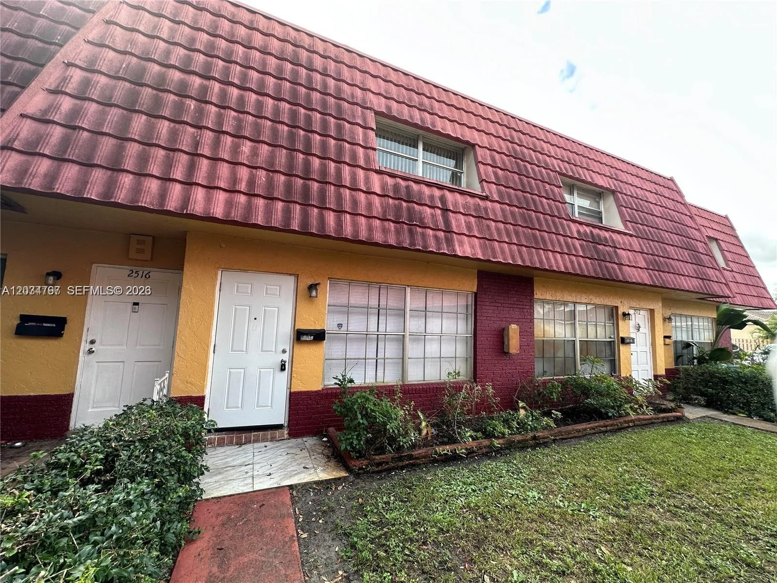 2514 NW 52nd Ave # 22C, Lauderhill, FL 33313