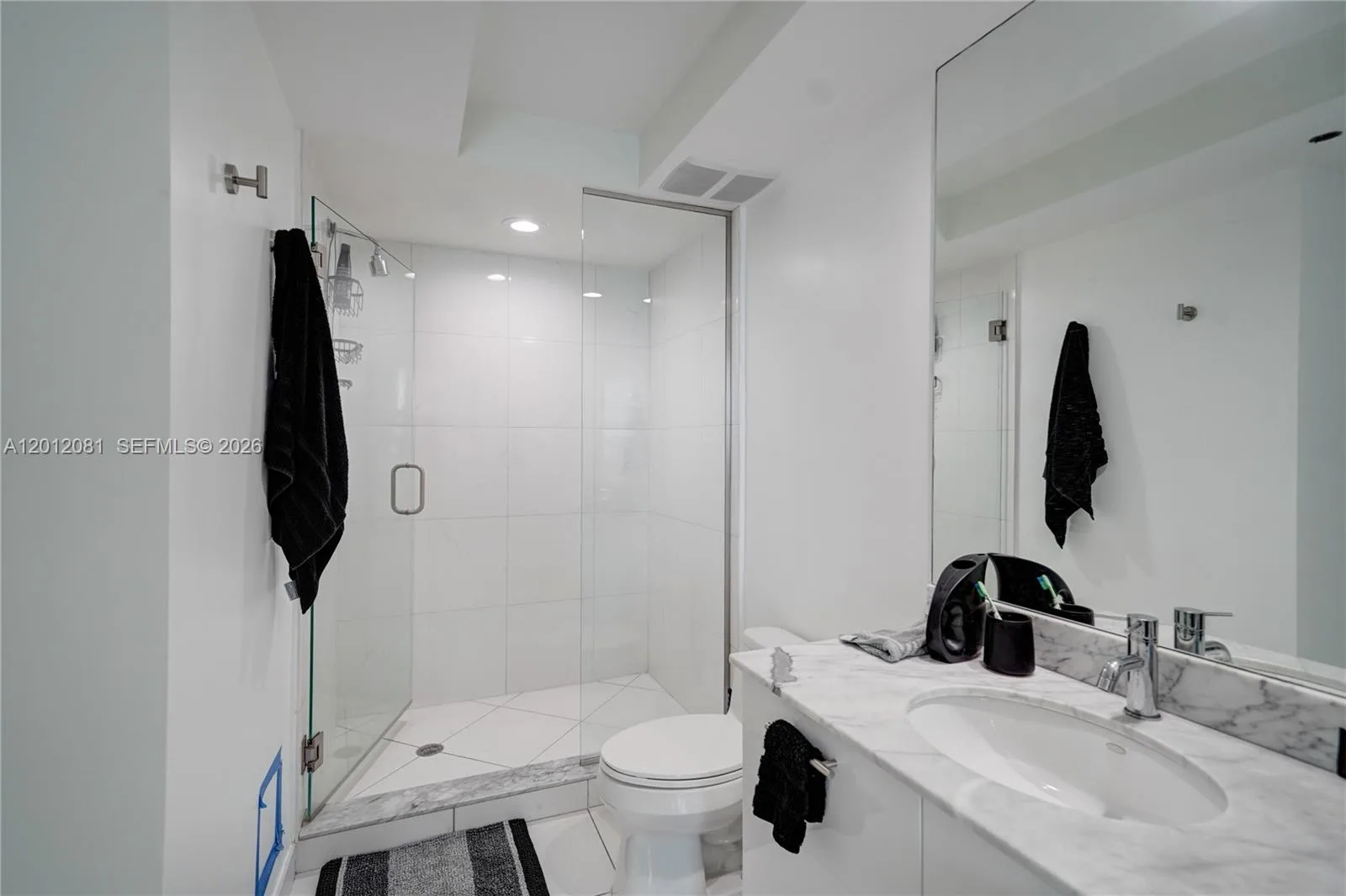 500 Brickell Ave # 3807, Miami, FL 33131 photo 10