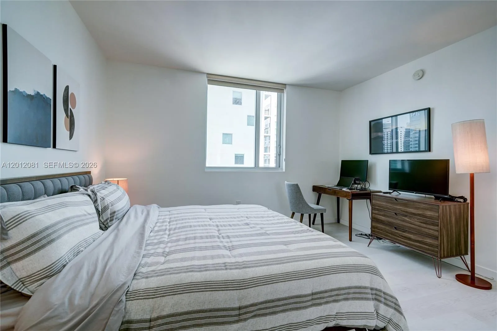 500 Brickell Ave # 3807, Miami, FL 33131 photo 11