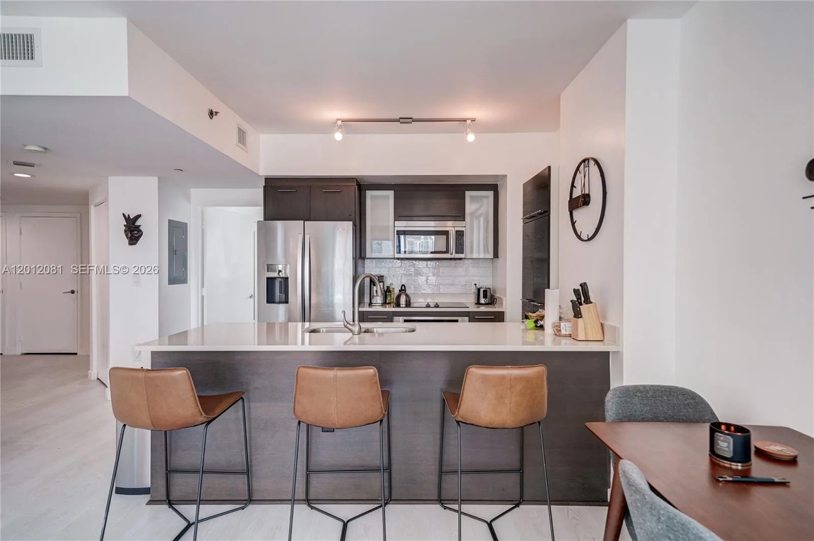 500 Brickell Ave # 3807, Miami, FL 33131 photo 3