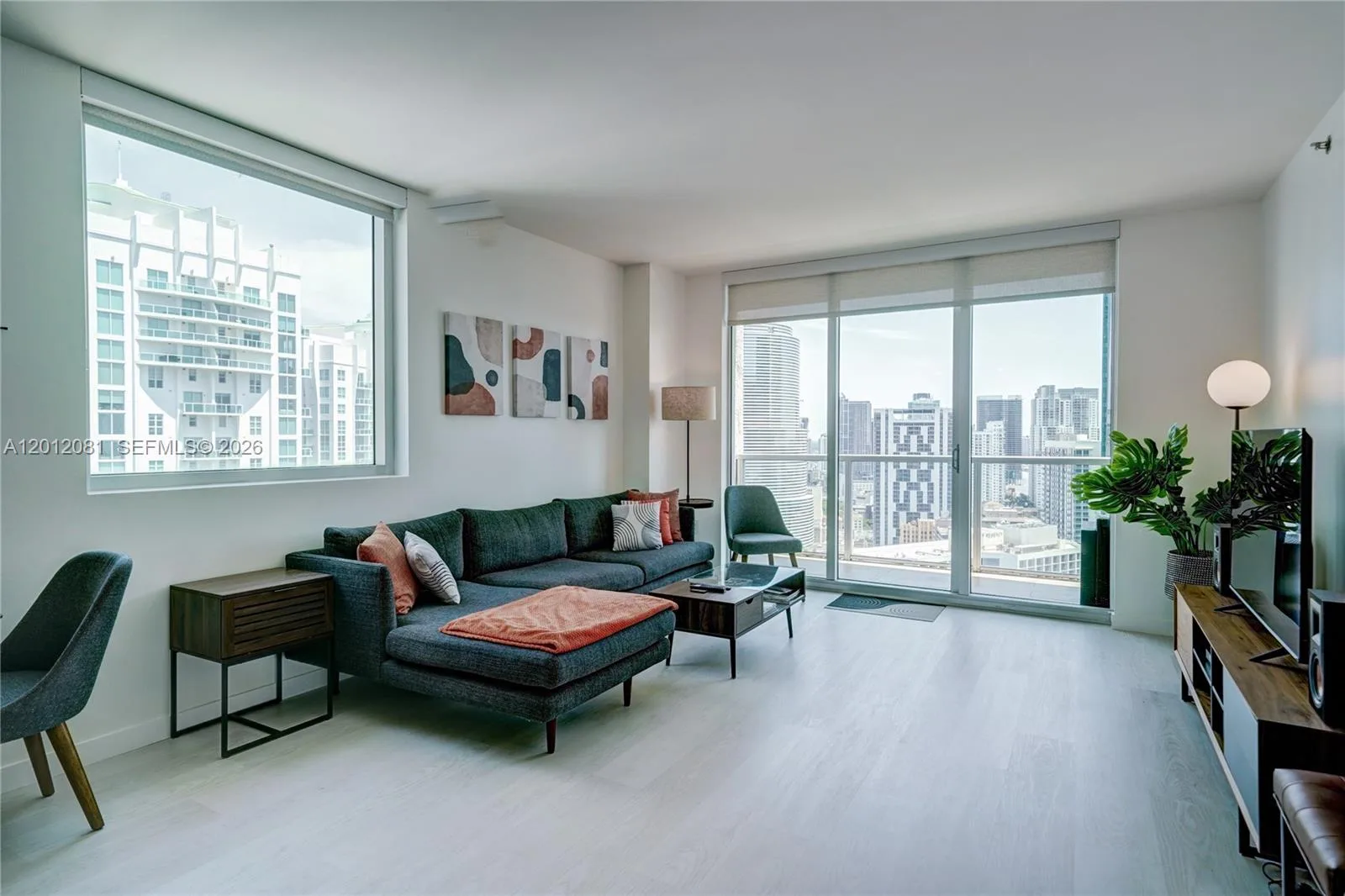 500 Brickell Ave # 3807, Miami, FL 33131 photo 4