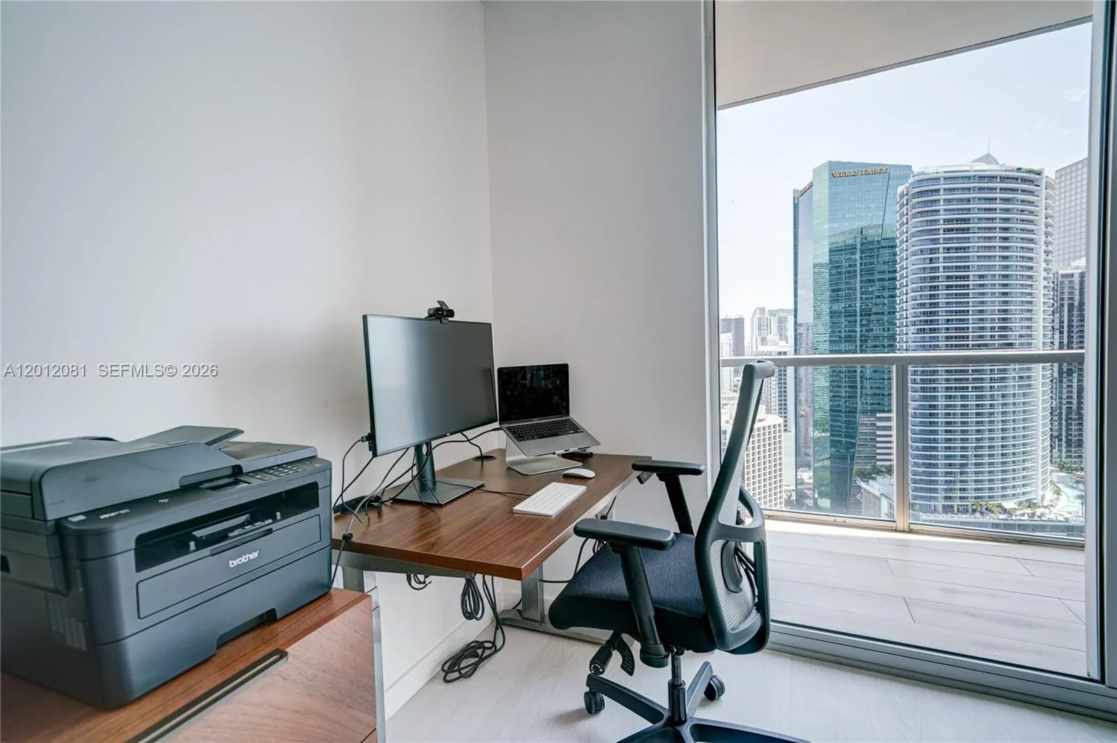 500 Brickell Ave # 3807, Miami, FL 33131 photo 7
