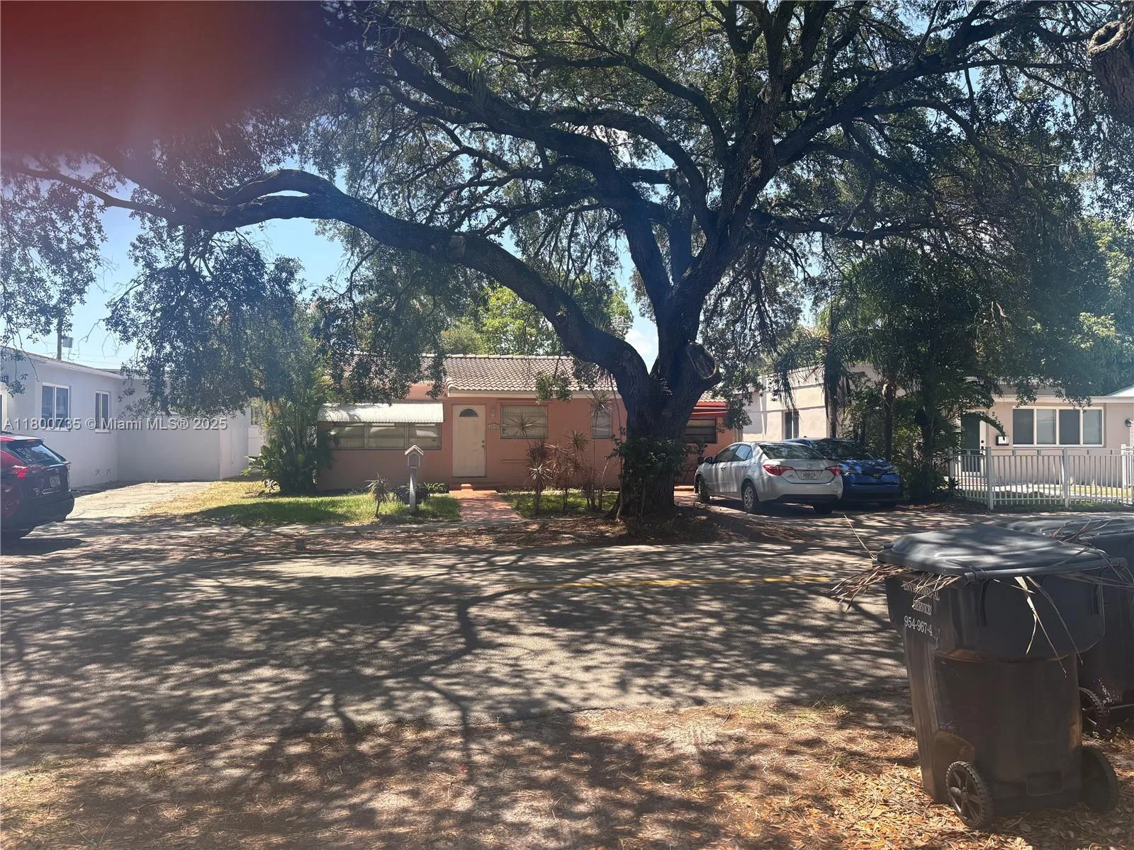 2530 Washington St, Hollywood, FL 33020 photo 2