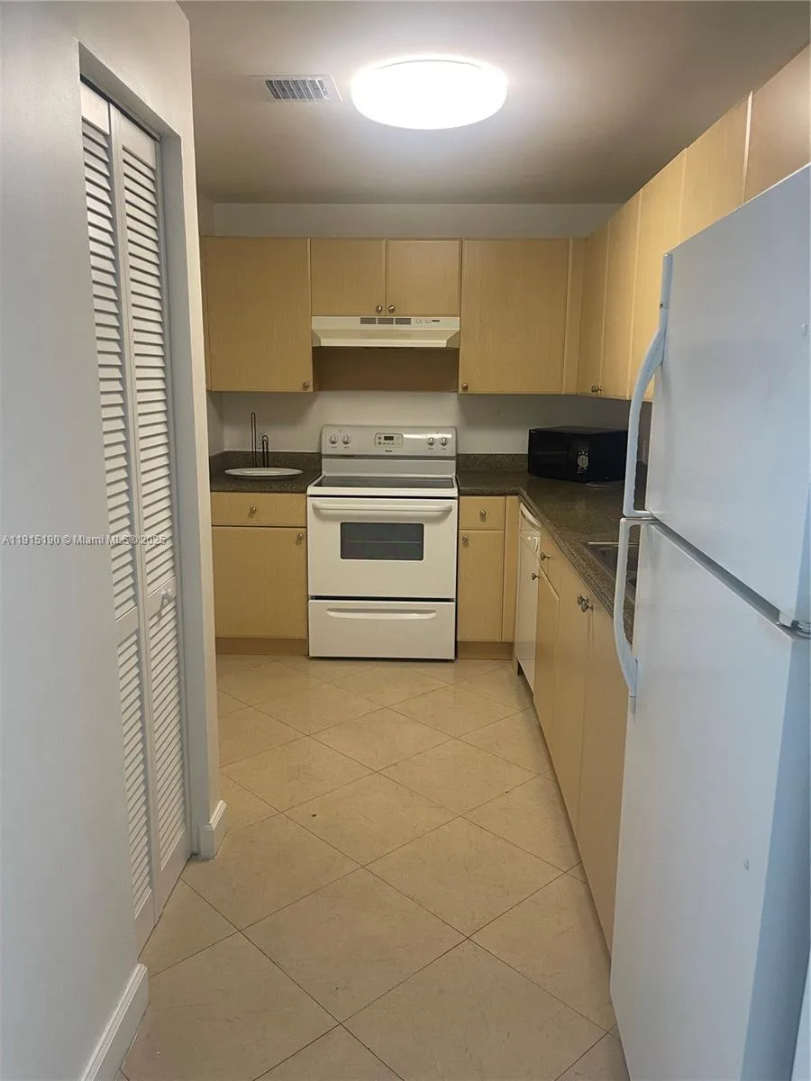 2280 SW 32nd Ave # 410, Miami, FL 33145 photo 2