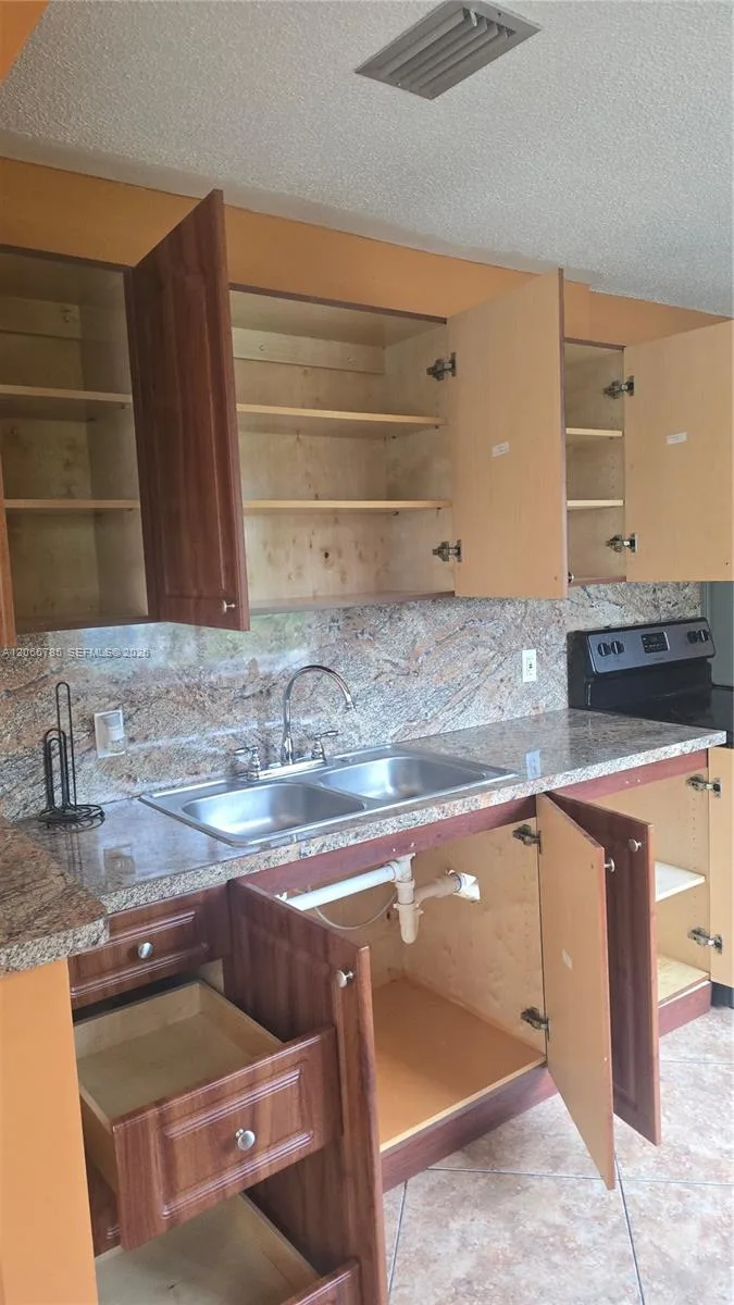 1161 NE 111th St # 1, Miami, FL 33161 photo 3