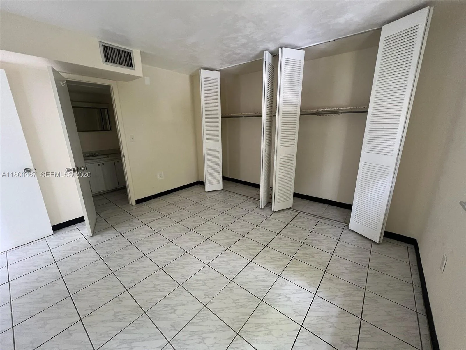 7125 Dickens Ave # 4, Miami Beach, FL 33141 photo 3
