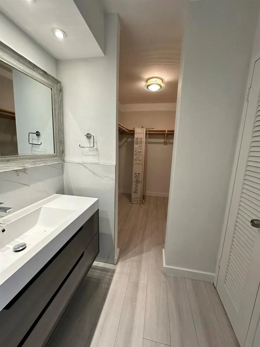 800 West Avenue # 637, Miami Beach, FL 33139 photo 6