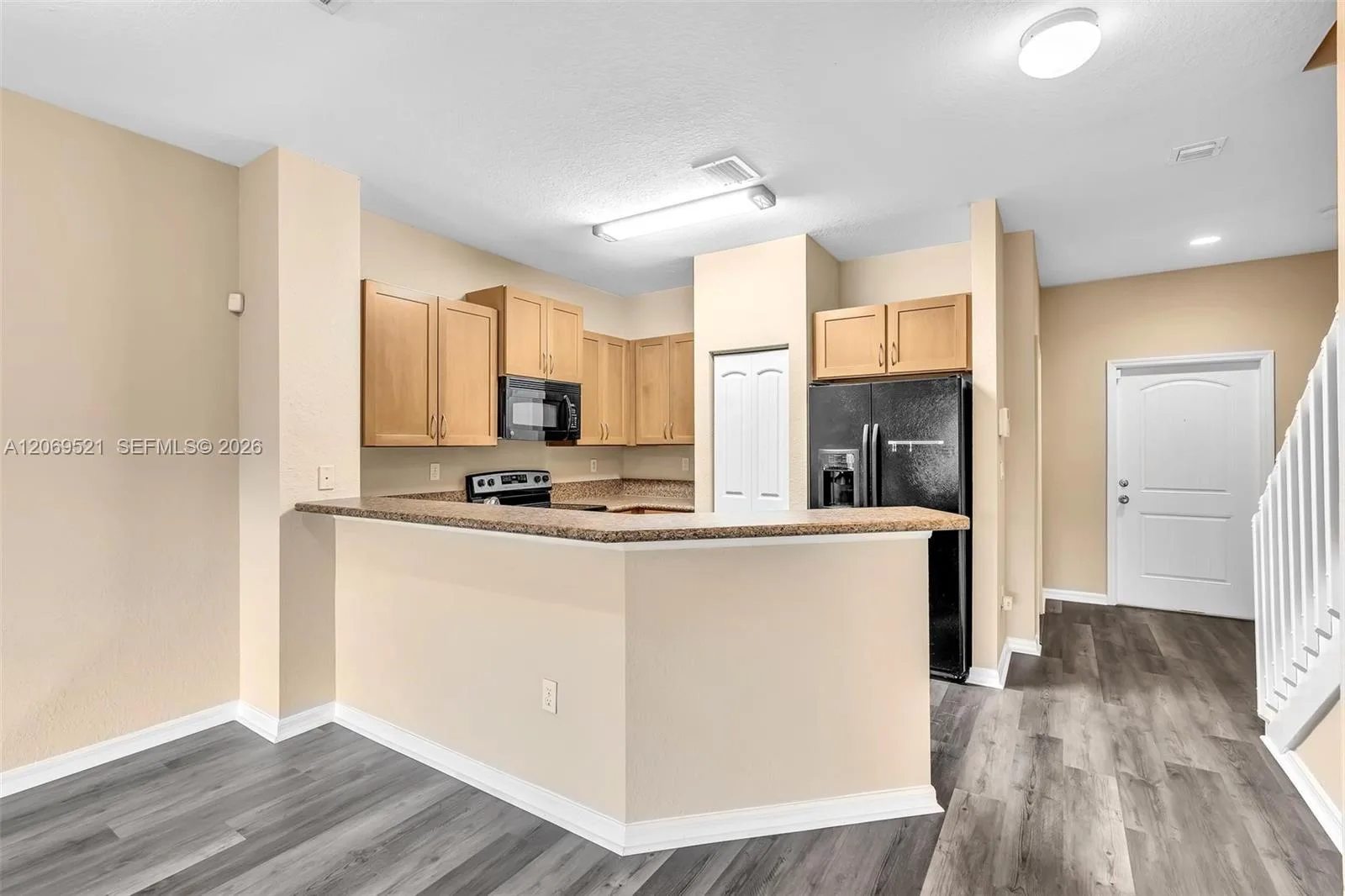 3530 NW 29th Ct, Lauderdale Lakes, FL 33311 photo 2