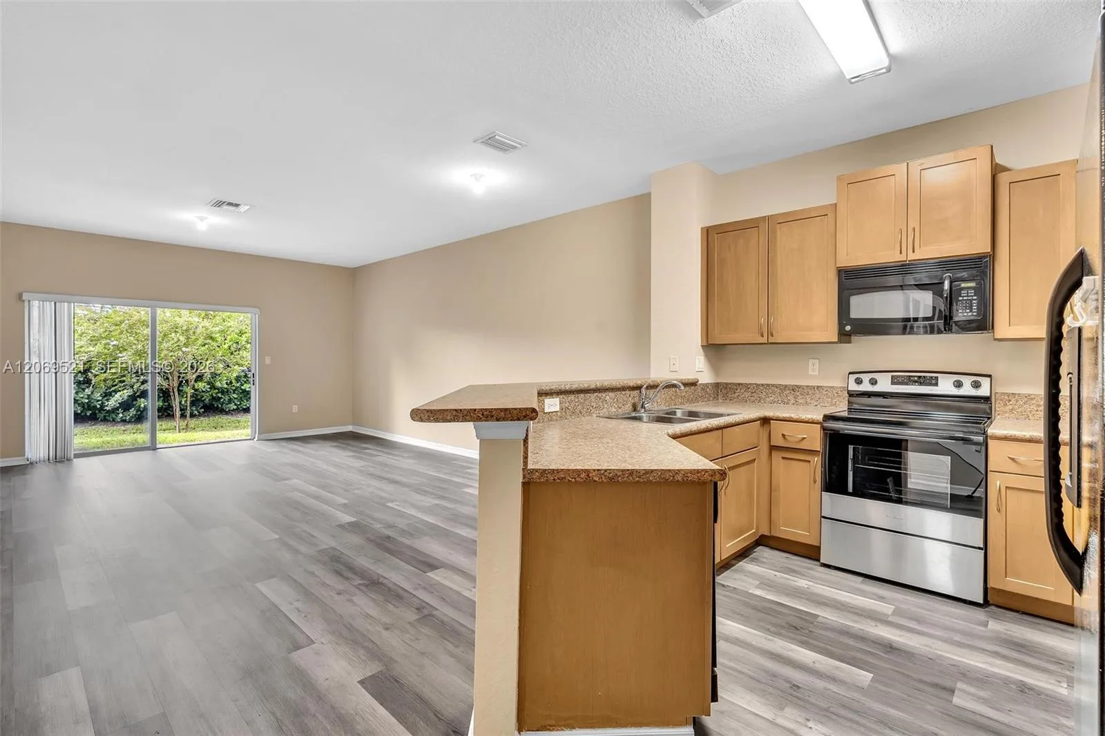 3530 NW 29th Ct, Lauderdale Lakes, FL 33311 photo 3