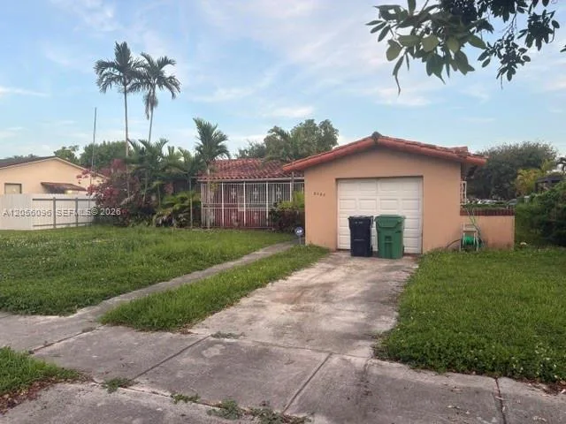 9590 SW 19th St, Miami, FL 33165