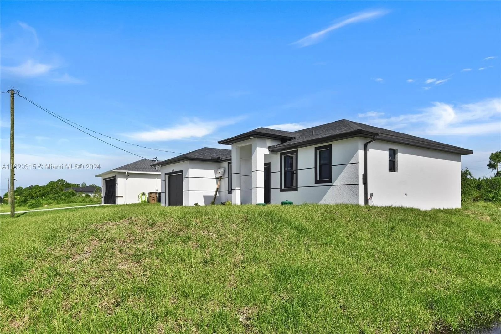 2500 27th ST, Lehigh Acres, FL 33971 photo 2