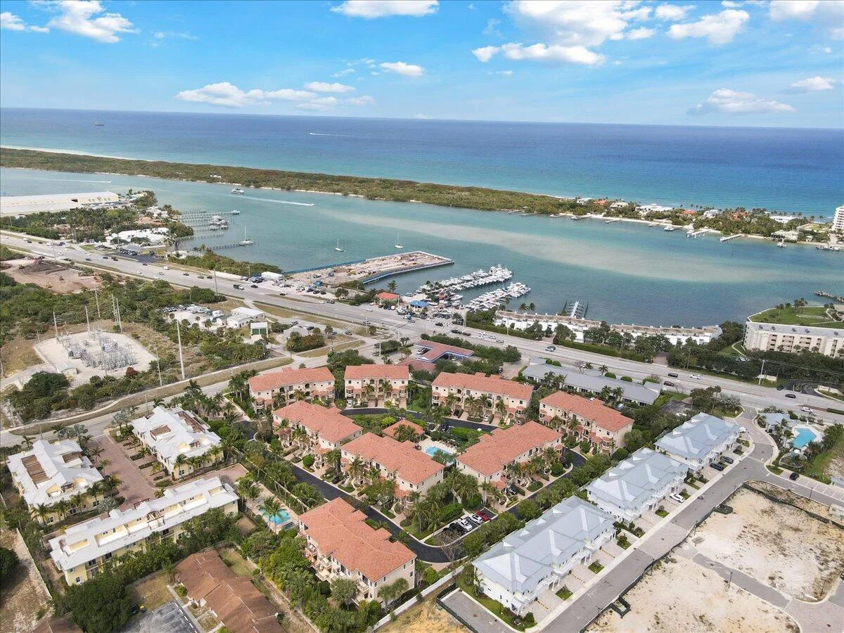 502 Del Sol Circle, Tequesta, FL 33469