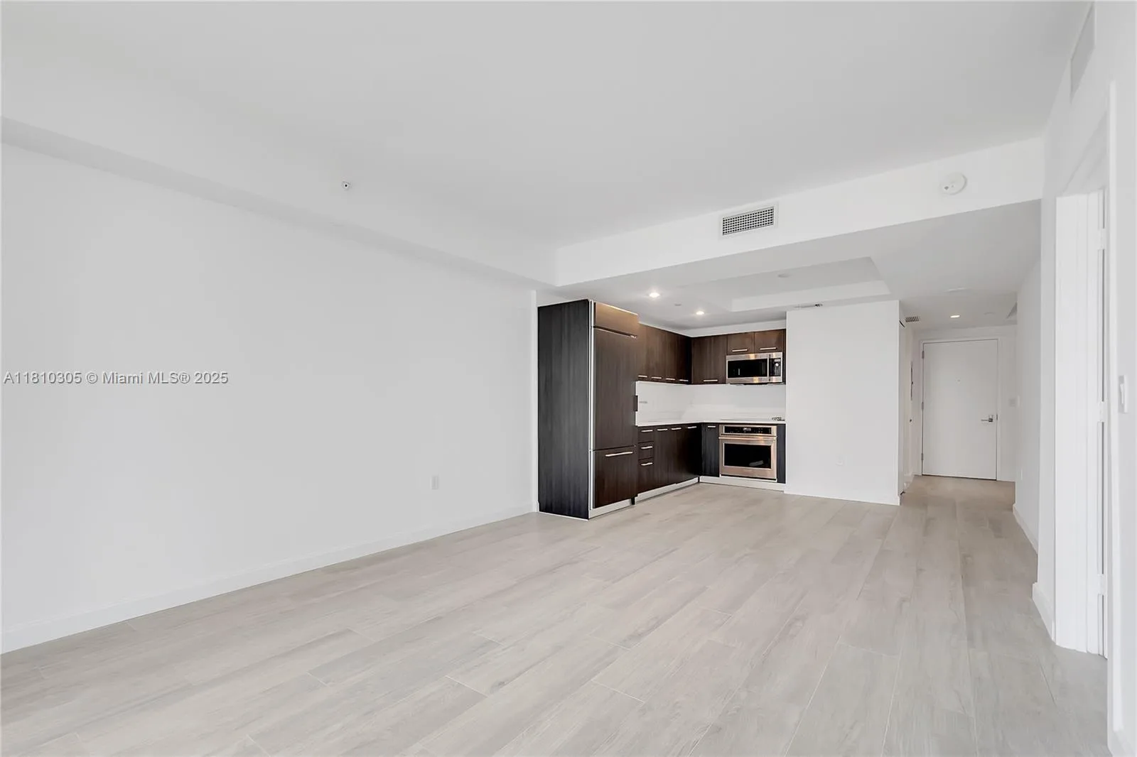45 SW 9th St # 2105, Miami, FL 33130 photo 7