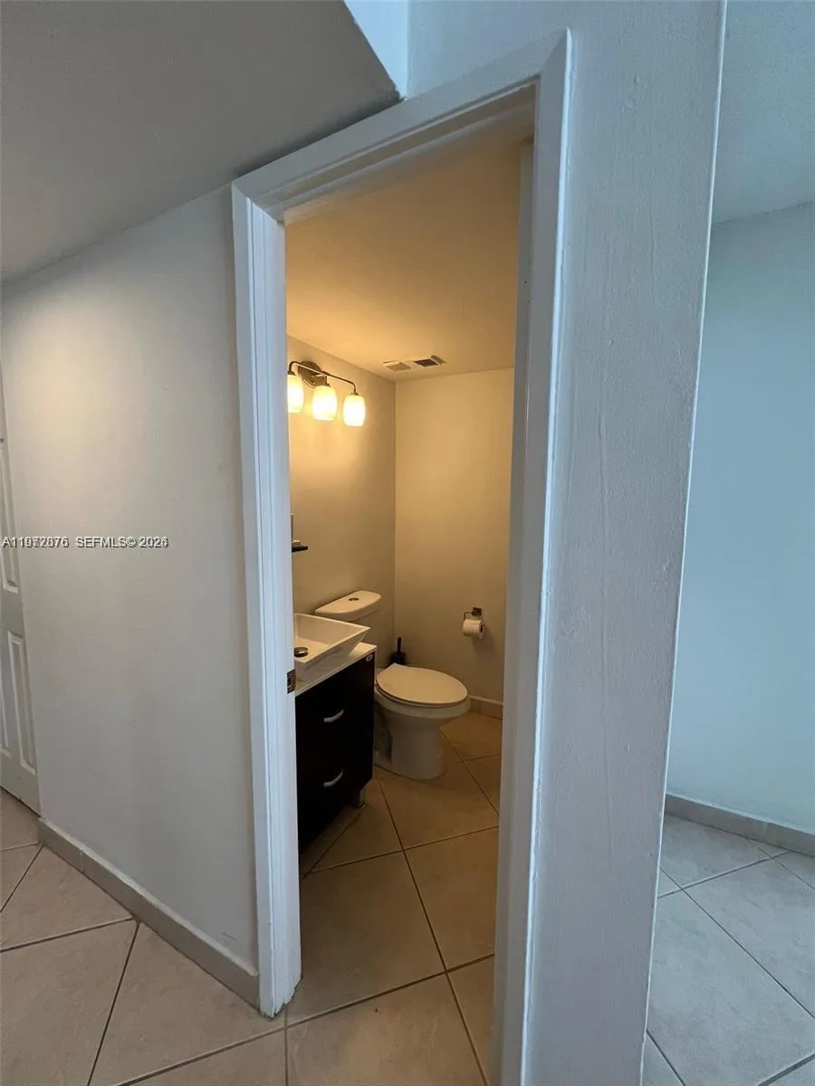 600 NE 36th St # 1909, Miami, FL 33137 photo 7