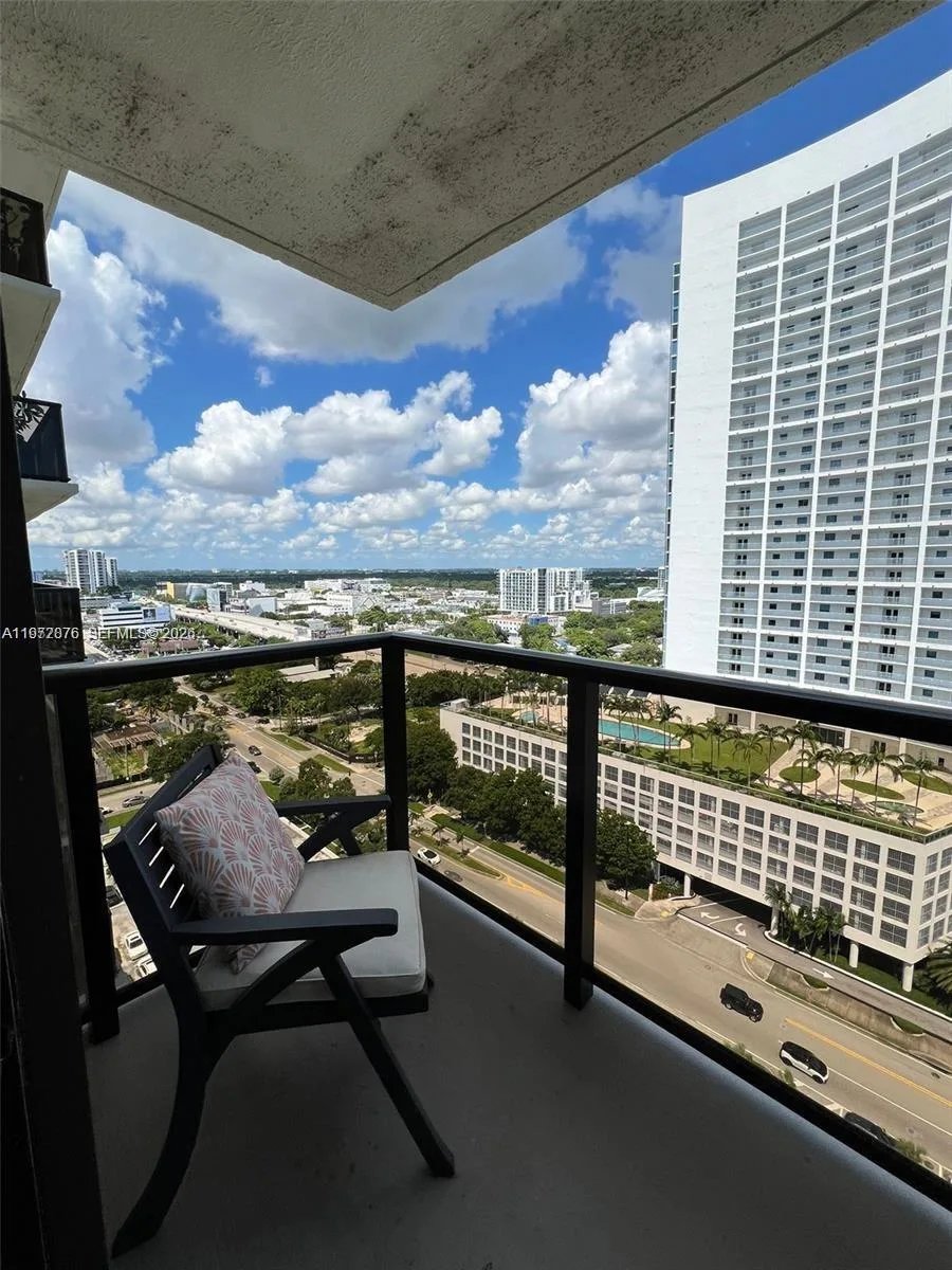 600 NE 36th St # 1909, Miami, FL 33137 photo 8