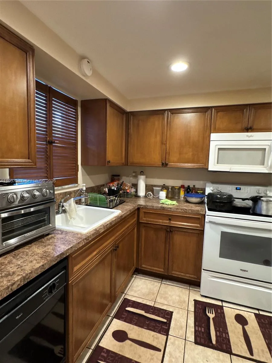 6080 NW 44th St # 107, Lauderhill, FL 33319 photo 8