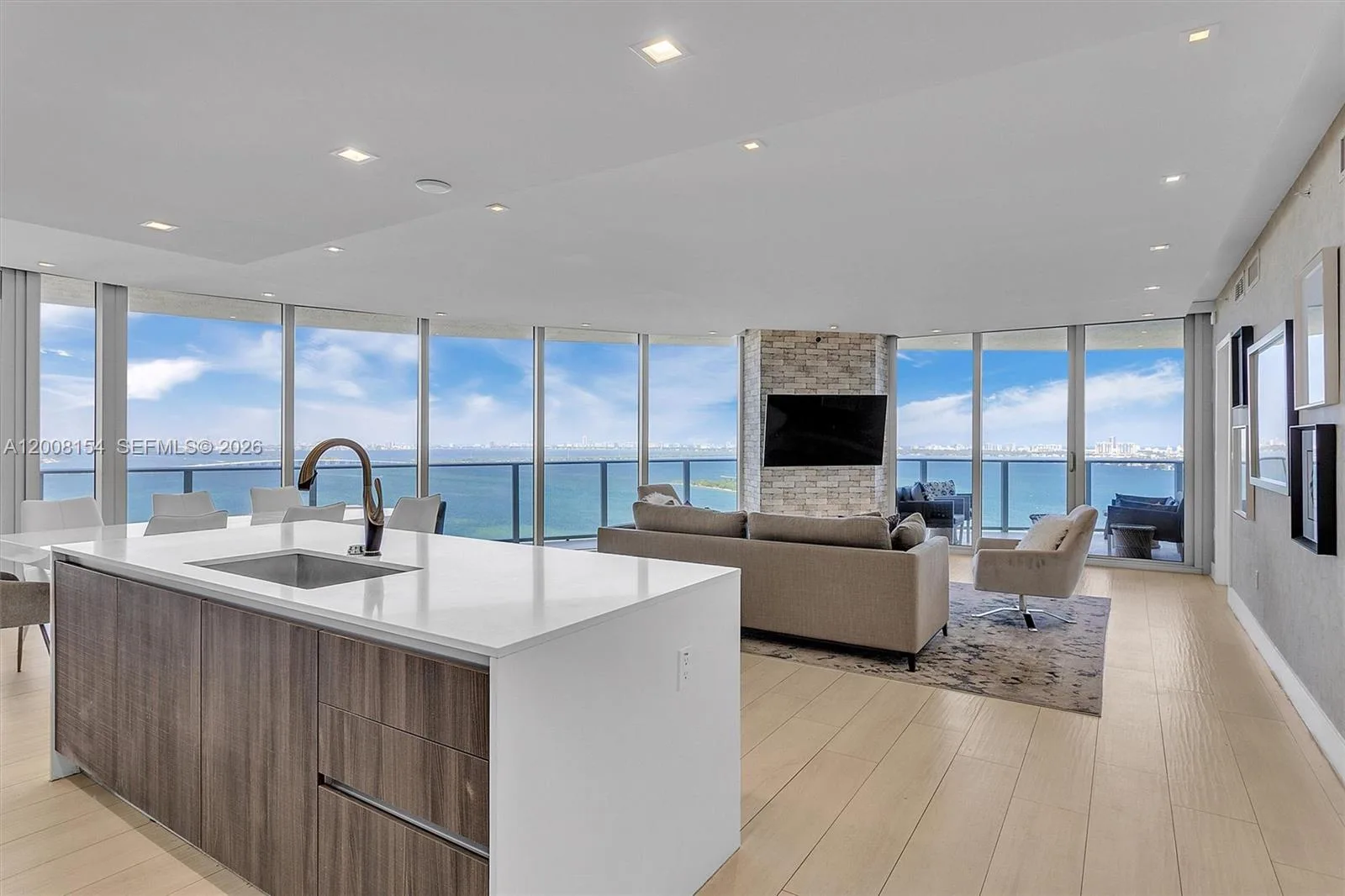 488 NE 18th St # 2315, Miami, FL 33132 photo 3