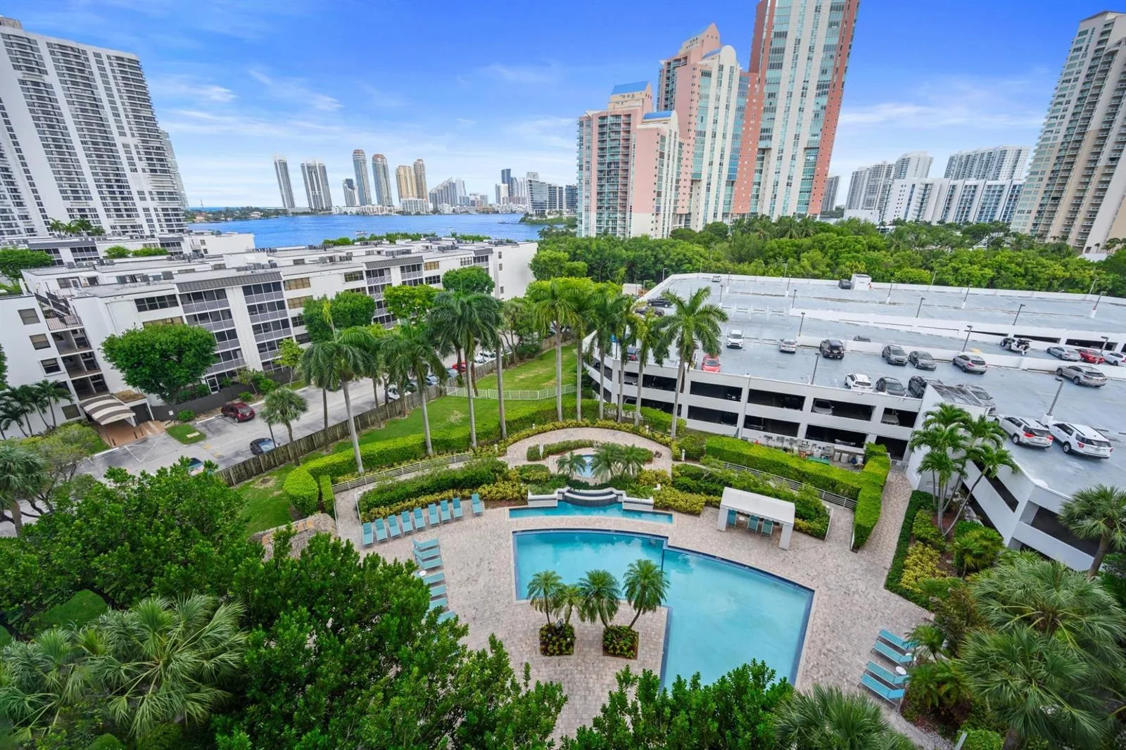 3300 NE 192nd Street # 915, Aventura, FL 33180