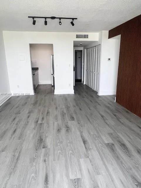 2000 NE 135th St # 601, North Miami, FL 33181 photo 9
