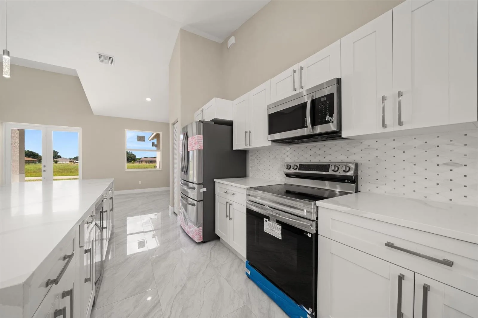 525 GLEN MAR Circle, Sebring, FL 33876 photo 9
