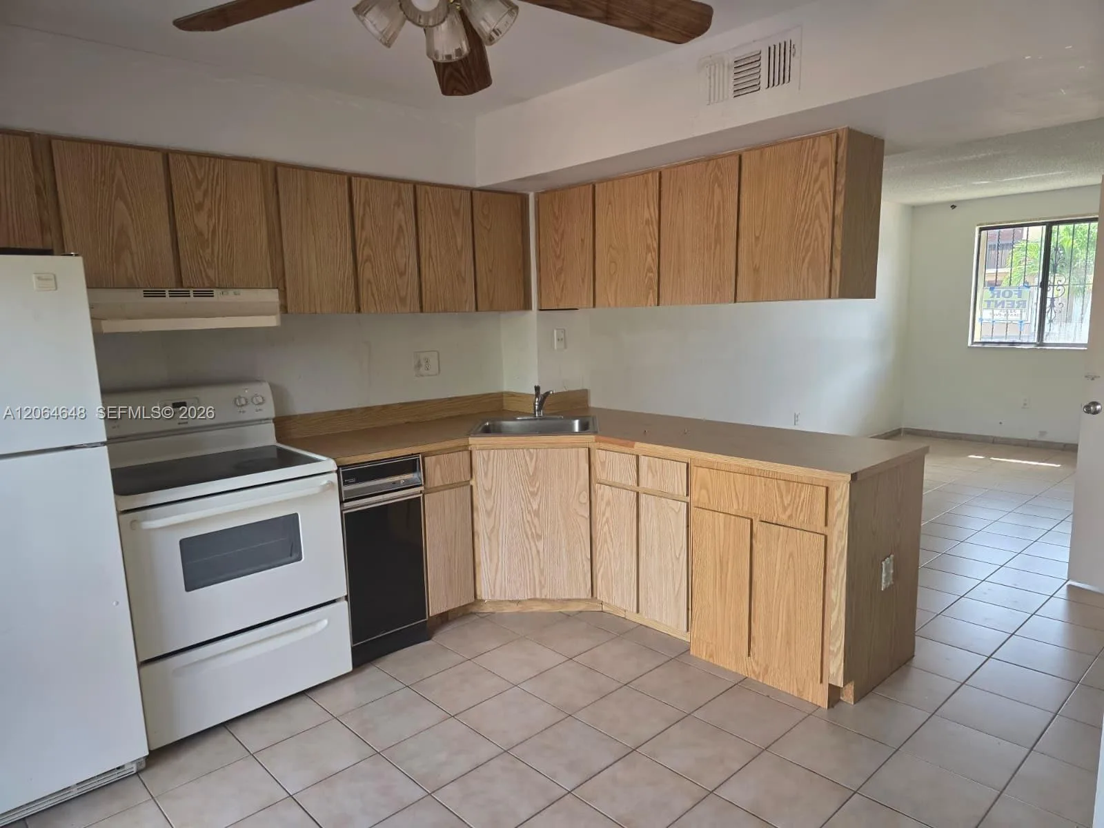 1823 SW 107th Ave # 1602, Miami, FL 33165 photo 3