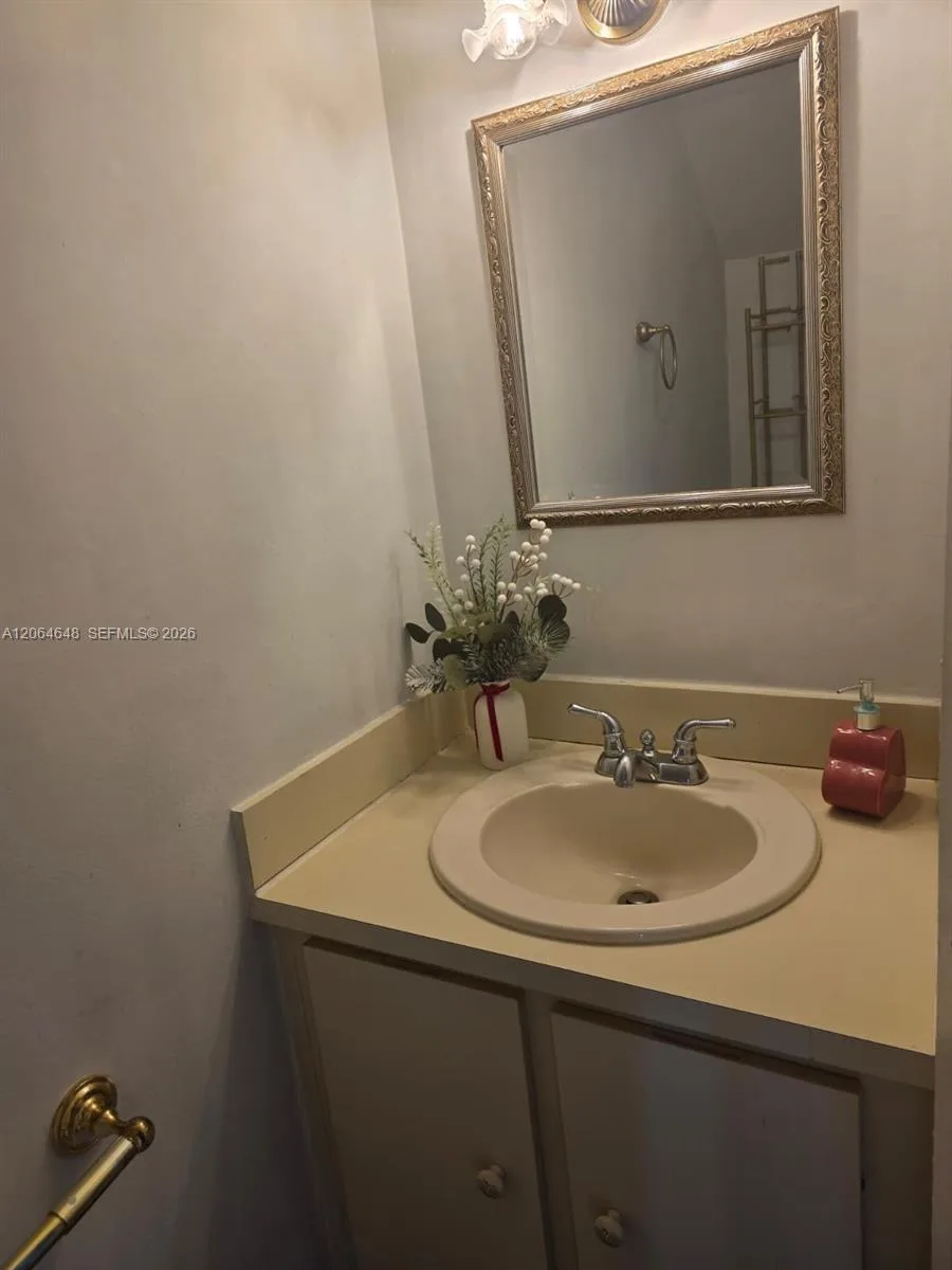 1823 SW 107th Ave # 1602, Miami, FL 33165 photo 5