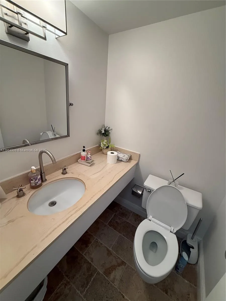 1980 S Ocean Dr # 5B, Hallandale Beach, FL 33009 photo 8