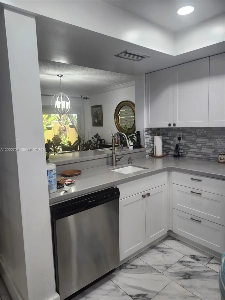8810 SW 123rd Ct # M103, Miami, FL 33186 photo 6